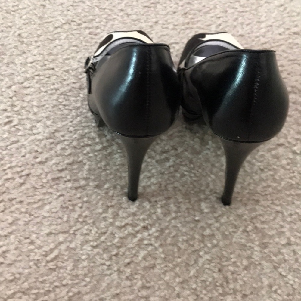 Shoes - Picture 3 of 4